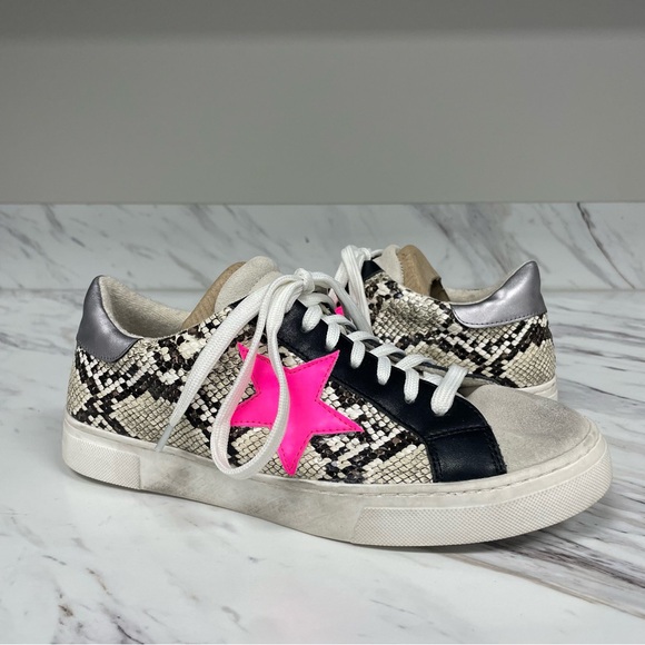 Steve Madden Rubie Snakeskin Print Leather Distressed Sneakers - Picture 1 of 9
